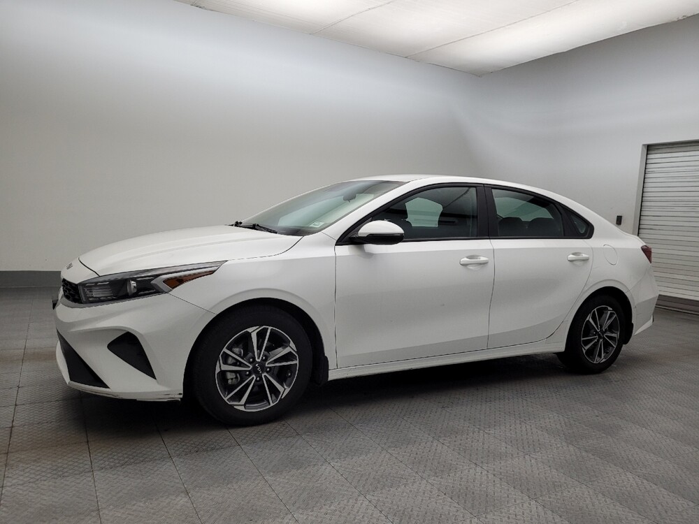 2023 Kia Forte in Glendale, AZ 85301 - 18102532 2