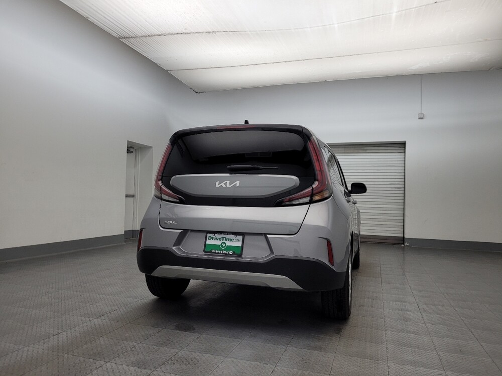 2023 Kia Soul in Glendale, AZ 85301 - 18102533 7