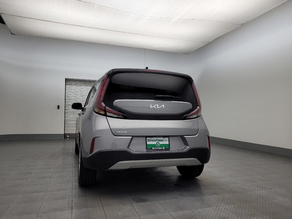 2023 Kia Soul in Glendale, AZ 85301 - 18102533 6
