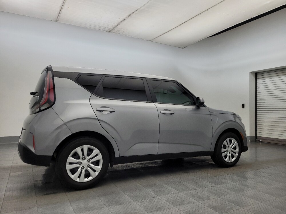 2023 Kia Soul in Glendale, AZ 85301 - 18102533 10