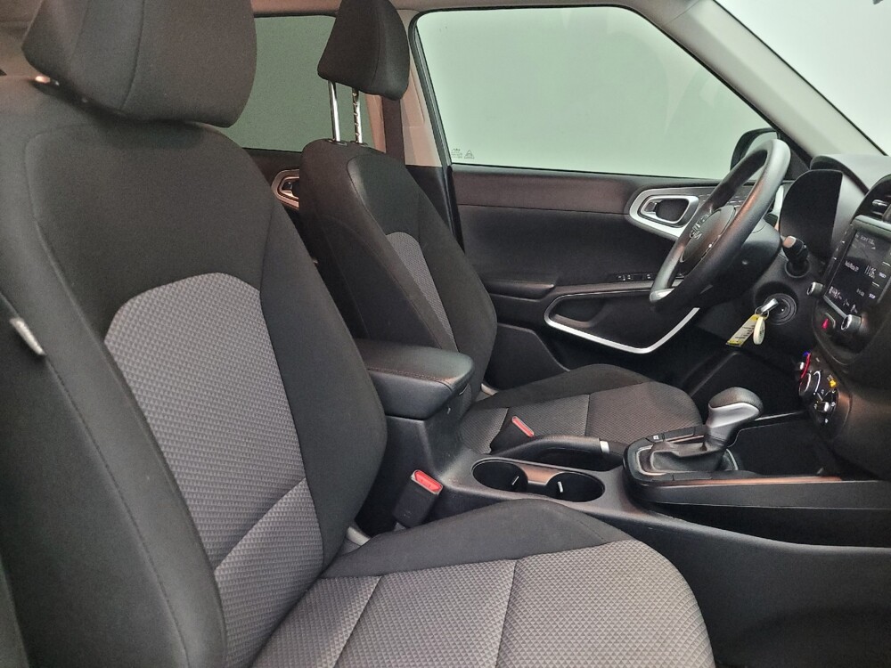 2023 Kia Soul in Glendale, AZ 85301 - 18102533 21