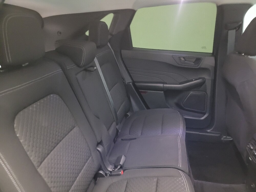 2023 Ford Escape in Glendale, AZ 85301 - 18102536 19