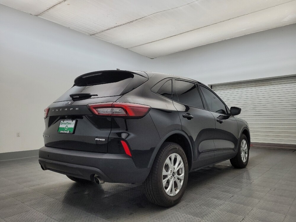 2023 Ford Escape in Glendale, AZ 85301 - 18102536 9