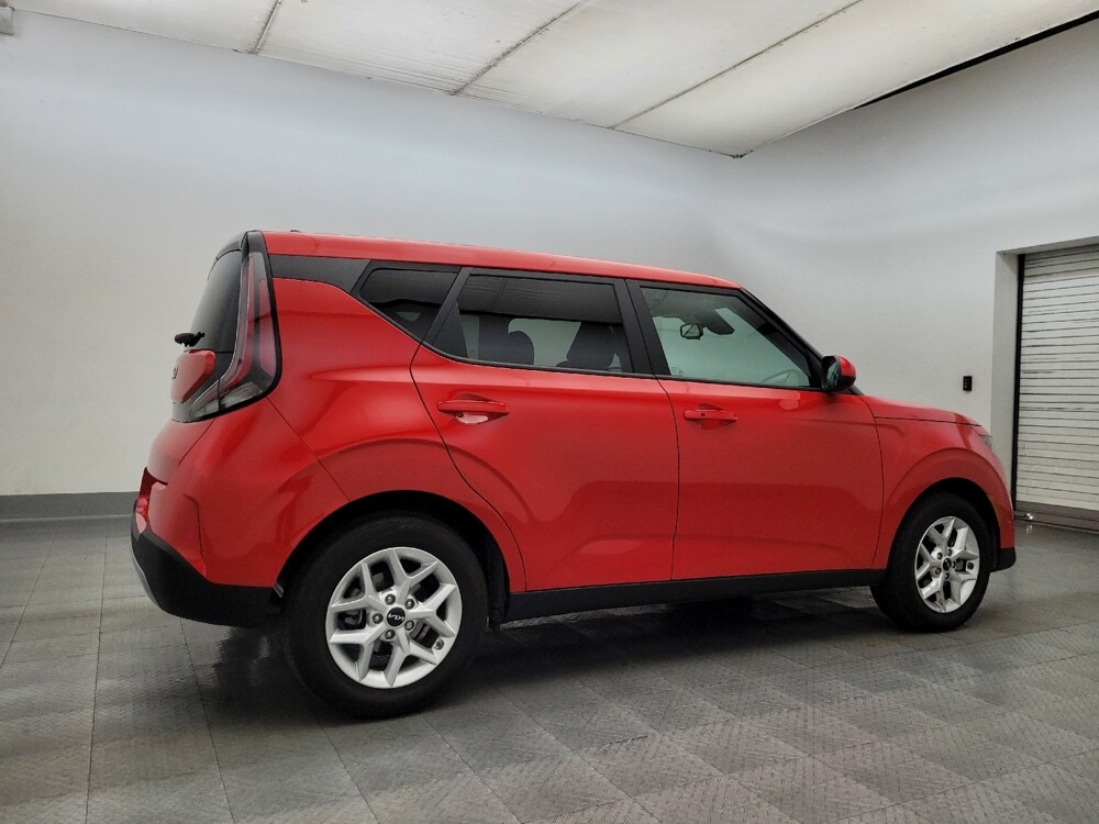 2024 Kia Soul in Mesa, AZ 85210 - 18102537 10