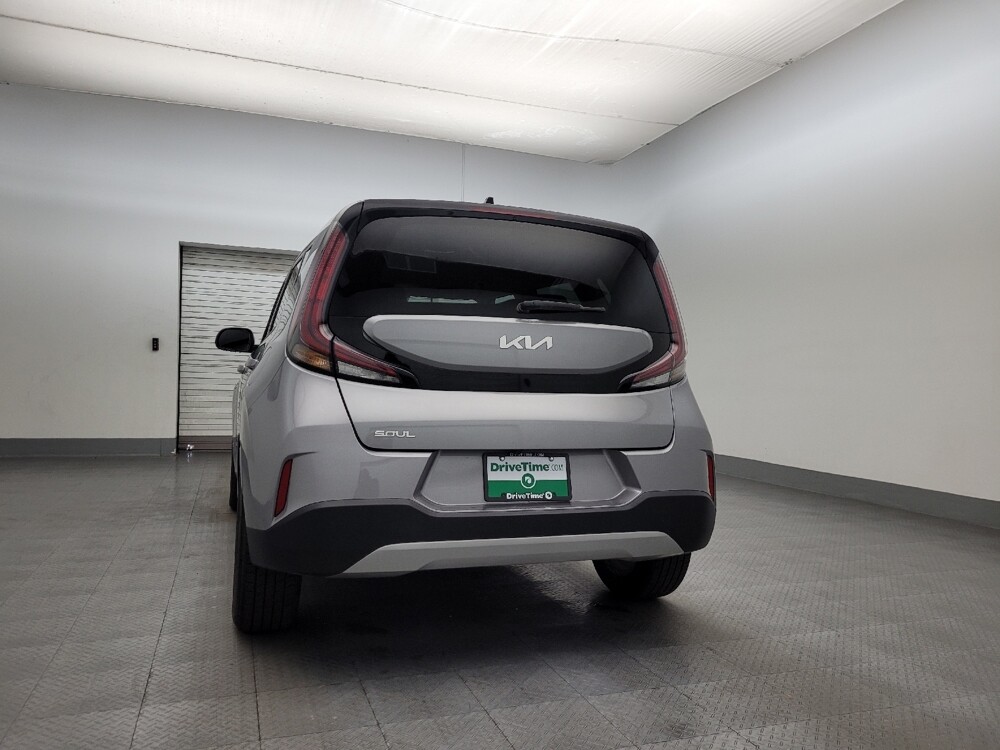 2023 Kia Soul in Chandler, AZ 85225 - 18102541 6