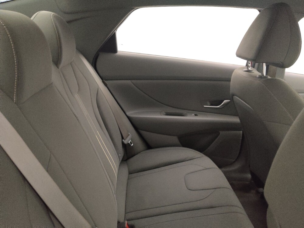 2024 Hyundai Elantra in Tampa, FL 33612 - 18102557 19