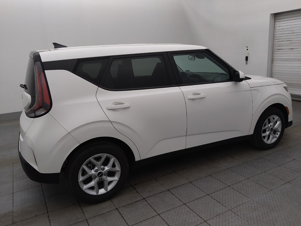 2024 Kia Soul in Macon, GA 31210 - 18102585 10
