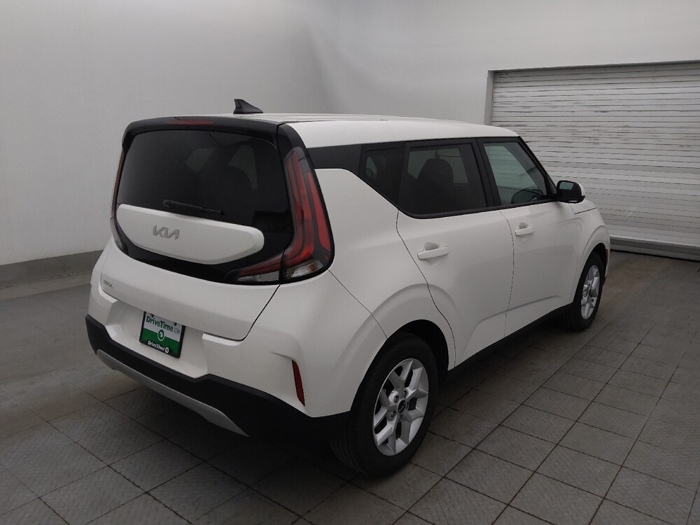 2024 Kia Soul in Macon, GA 31210 - 18102585 9