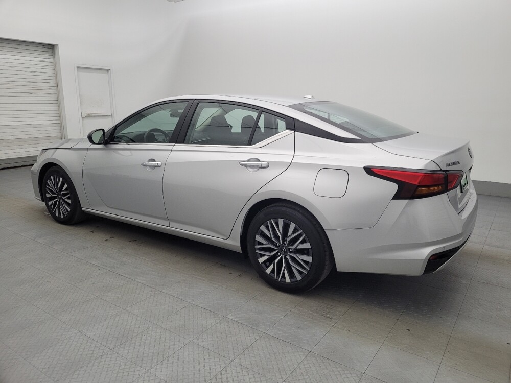 2024 Nissan Altima in Clearwater, FL 33764 - 18102602 3