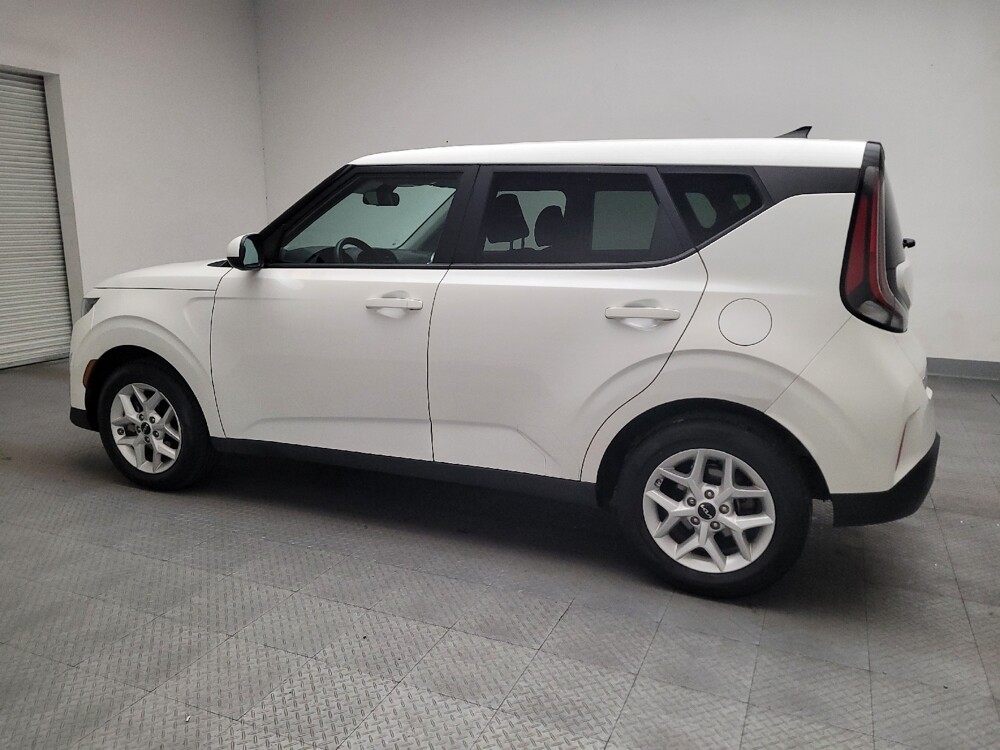 2024 Kia Soul in Downey, CA 90241 - 18102605 3