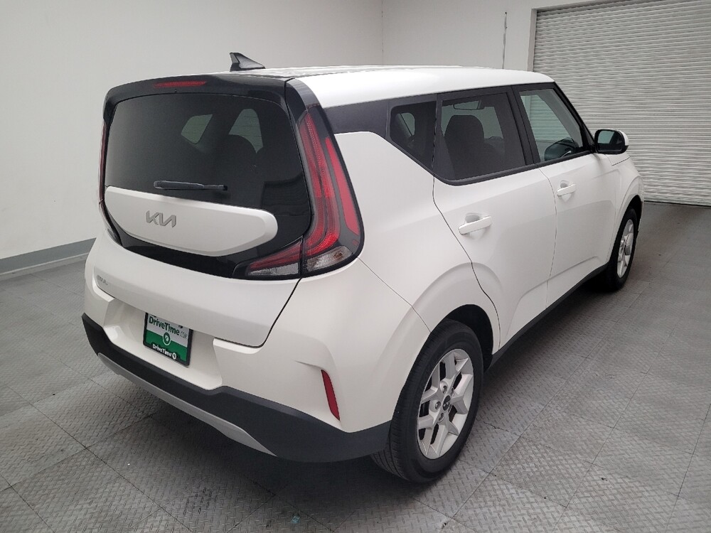 2024 Kia Soul in Downey, CA 90241 - 18102605 7