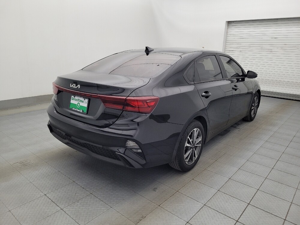 2023 Kia Forte in Clearwater, FL 33764 - 18102613 9