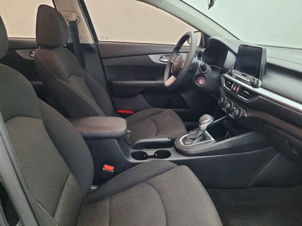 2023 Kia Forte in Clearwater, FL 33764 - 18102613 21