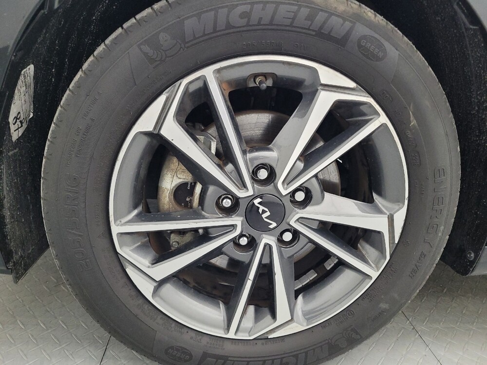 2023 Kia Forte in Clearwater, FL 33764 - 18102613 31