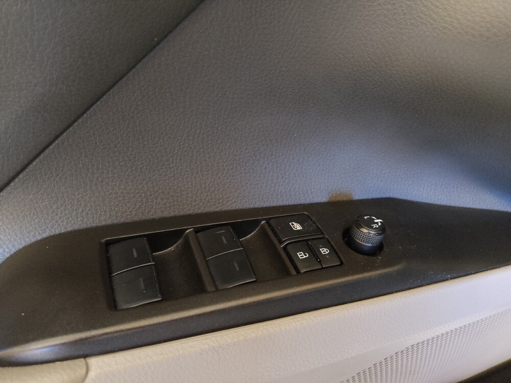 2024 Toyota Camry in Tampa, FL 33612 - 18102651 27