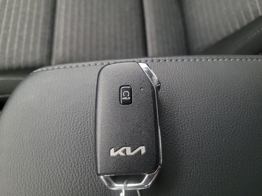 2023 Kia Soul in Tallahassee, FL 32304 - 18102663 32