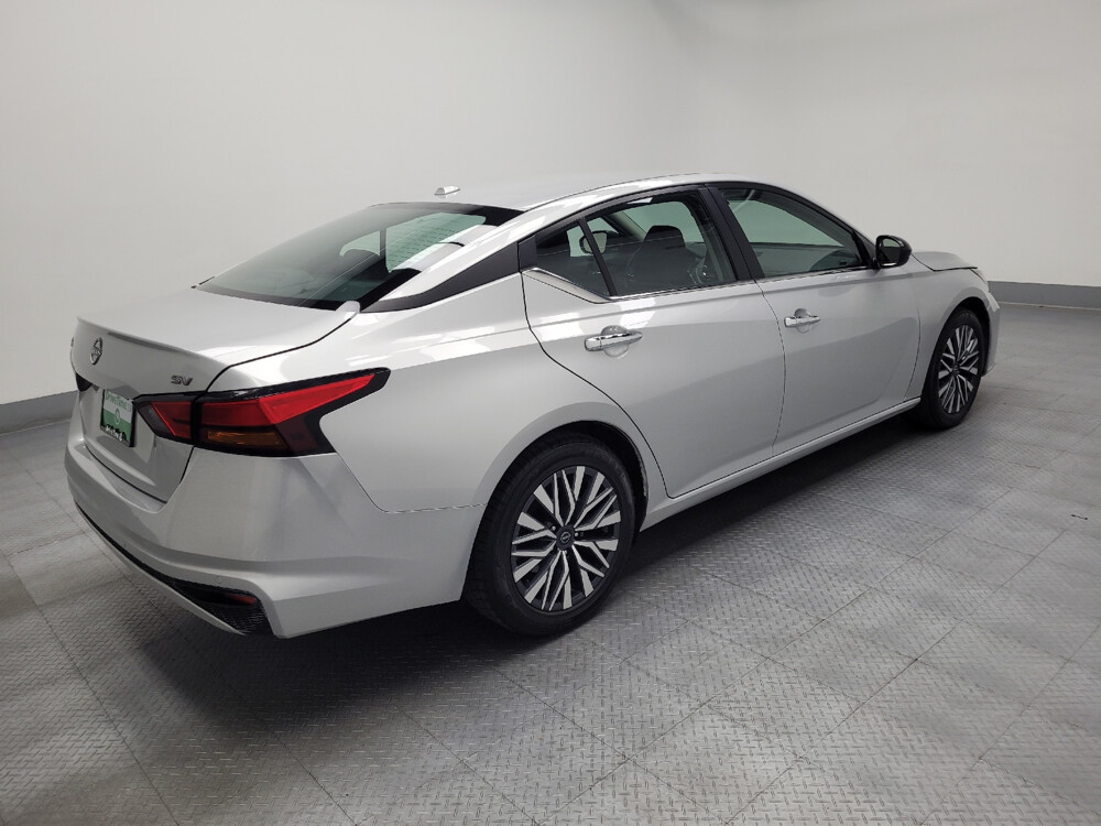 2024 Nissan Altima in Las Vegas, NV 89104 - 18102678 10