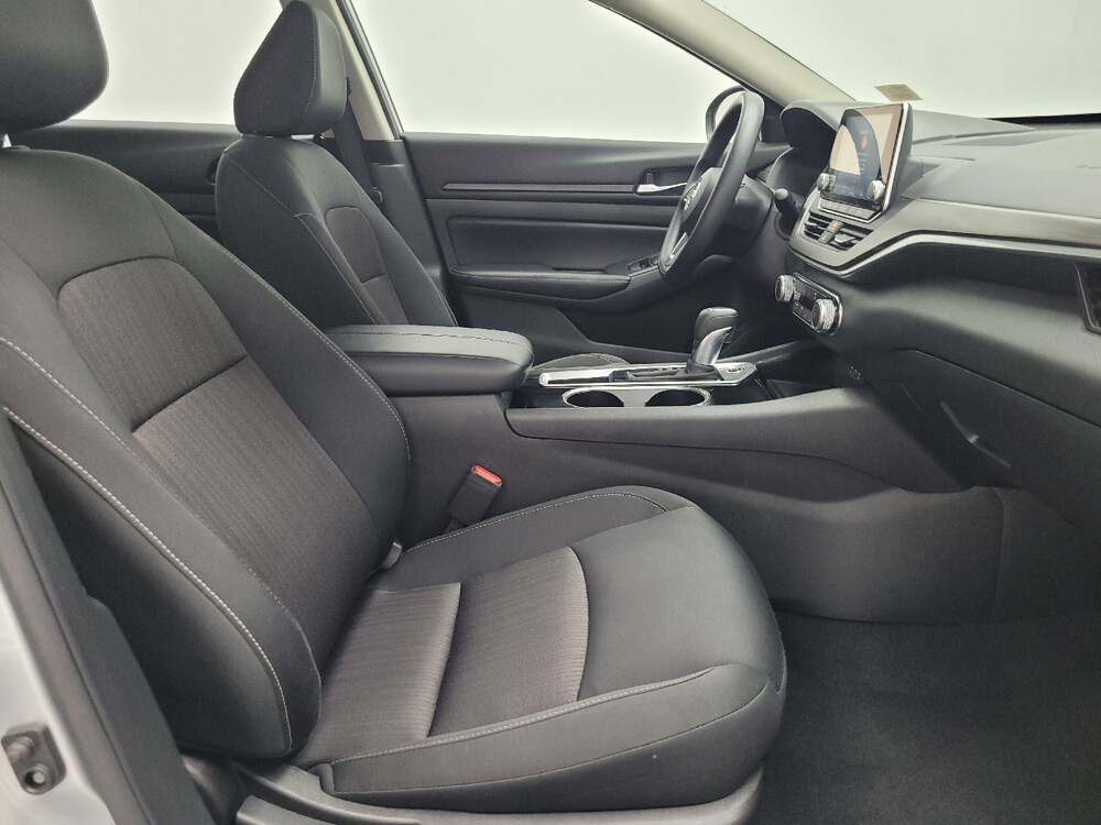 2024 Nissan Altima in Las Vegas, NV 89104 - 18102678 21