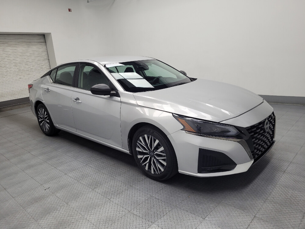 2024 Nissan Altima in Las Vegas, NV 89104 - 18102678 11