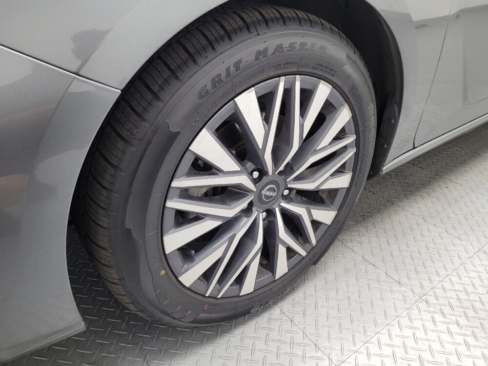 2023 Nissan Altima in Las Vegas, NV 89104 - 18102684 31