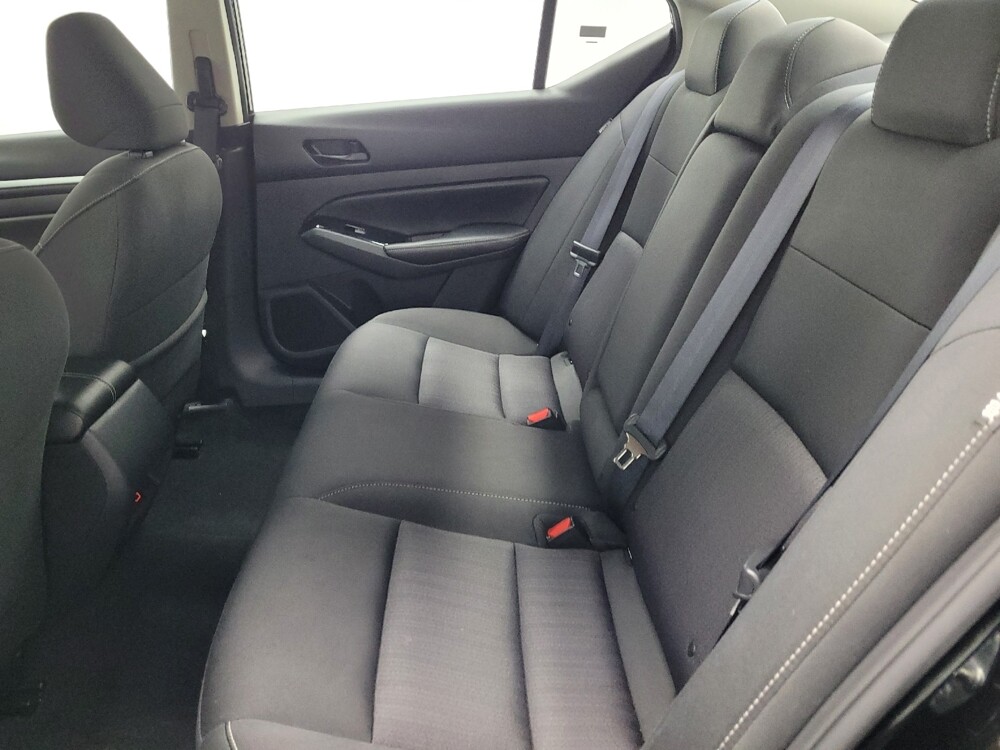 2023 Nissan Altima in Las Vegas, NV 89102 - 18102685 18