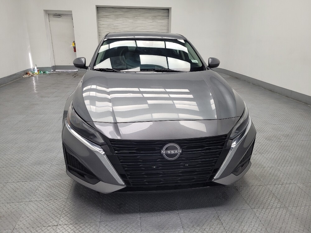 2023 Nissan Altima in Las Vegas, NV 89104 - 18102691 14