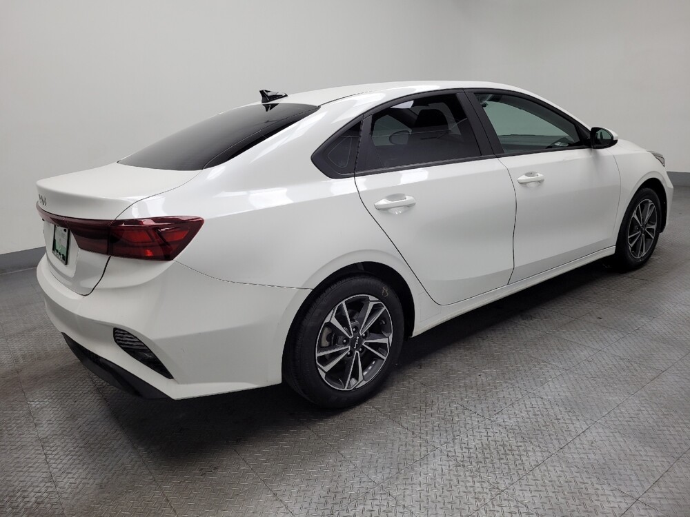 2024 Kia Forte in Las Vegas, NV 89104 - 18102713 10