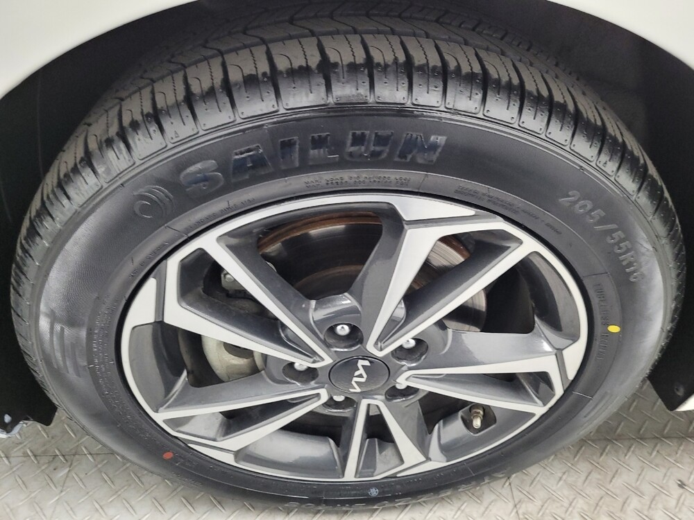 2024 Kia Forte in Las Vegas, NV 89104 - 18102713 31