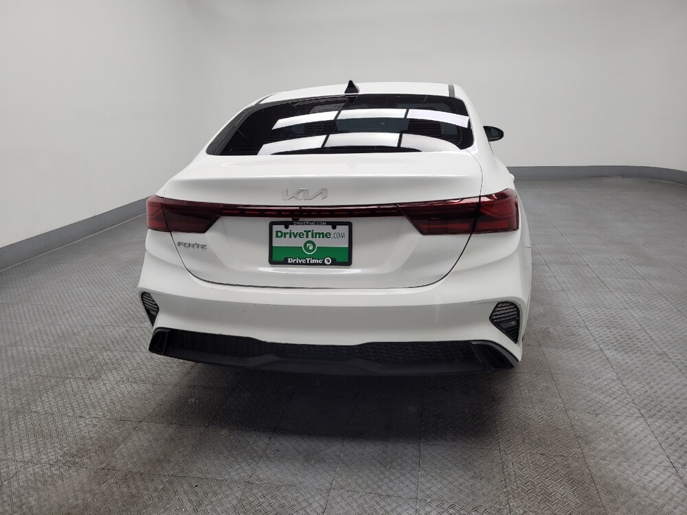 2024 Kia Forte in Las Vegas, NV 89104 - 18102713 7