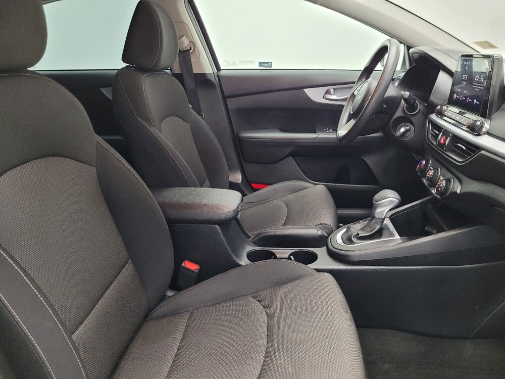 2024 Kia Forte in Las Vegas, NV 89104 - 18102713 21