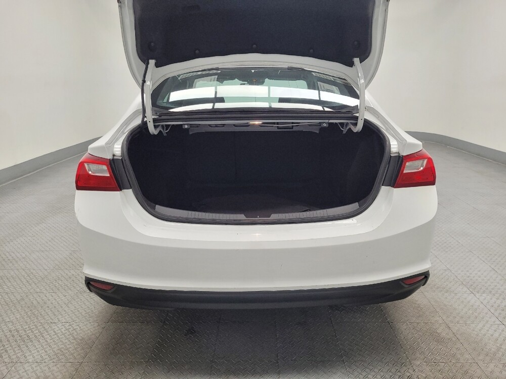 2023 Chevrolet Malibu in Las Vegas, NV 89104 - 18102717 29