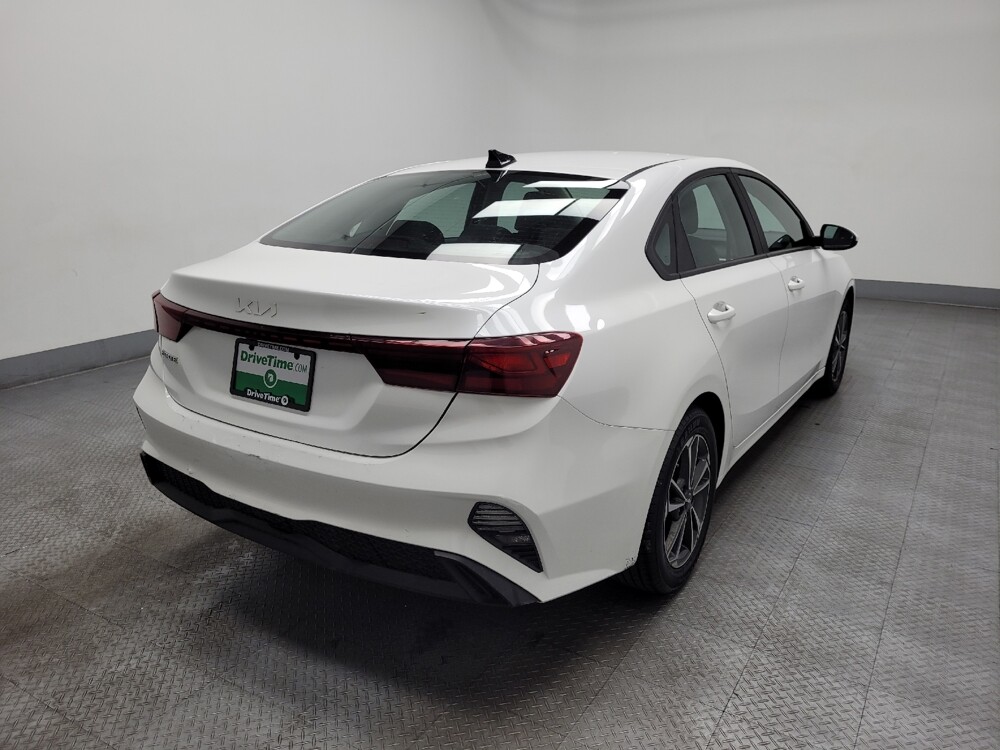 2023 Kia Forte in Las Vegas, NV 89104 - 18102731 9