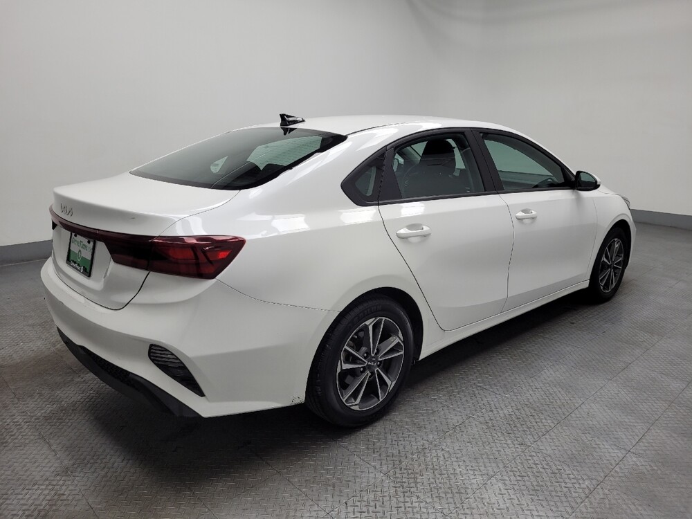 2023 Kia Forte in Las Vegas, NV 89104 - 18102731 10