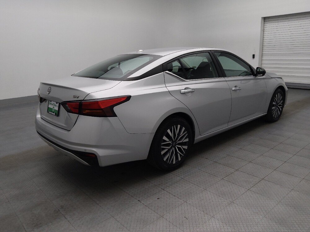 2024 Nissan Altima in Kissimmee, FL 34744 - 18102755 10