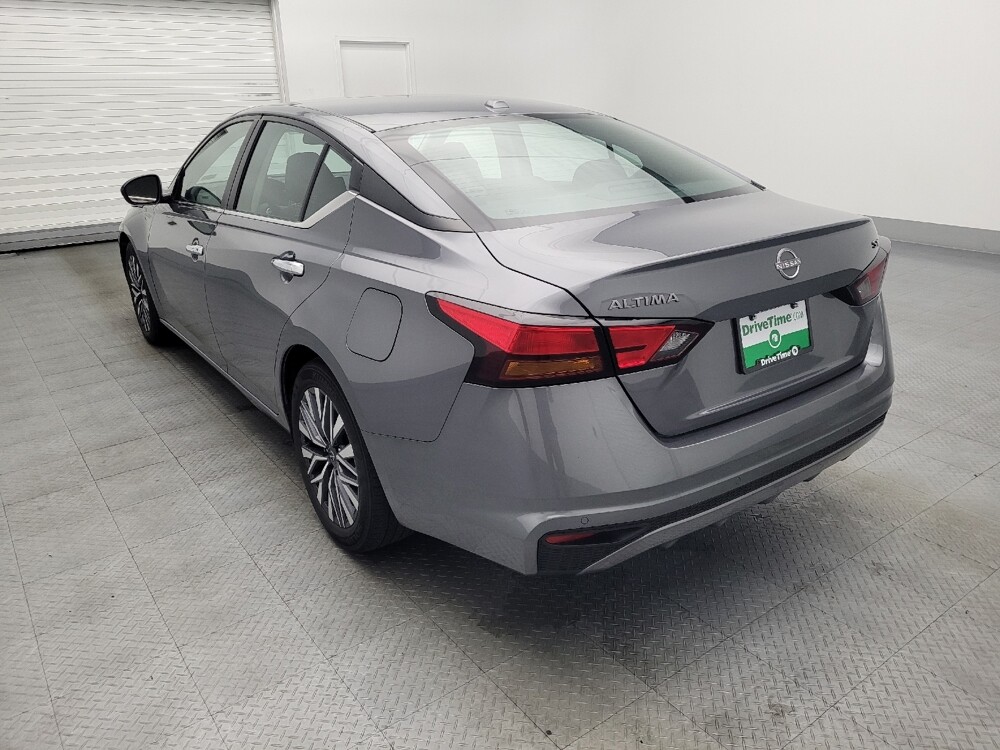 2024 Nissan Altima in Gainesville, FL 32609 - 18102770 5