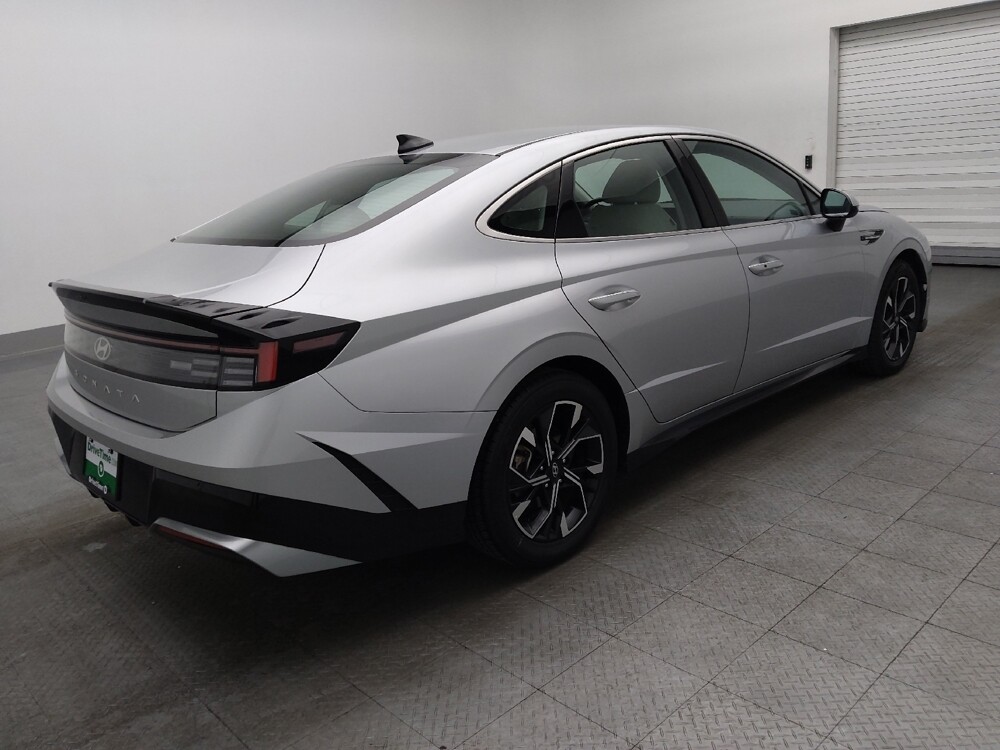 2024 Hyundai Sonata in Lauderdale Lakes, FL 33313 - 18102876 10