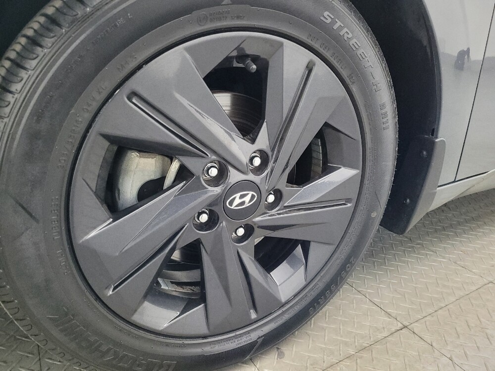 2023 Hyundai Elantra in Hialeah, FL 33014 - 18102879 31