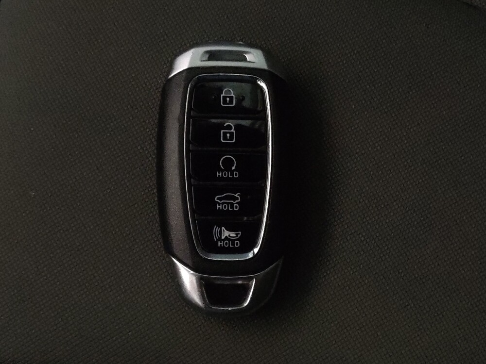 2023 Hyundai Elantra in Hialeah, FL 33014 - 18102892 32