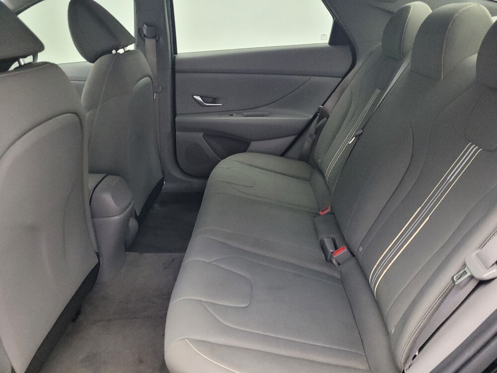 2023 Hyundai Elantra in Hialeah, FL 33014 - 18102892 18