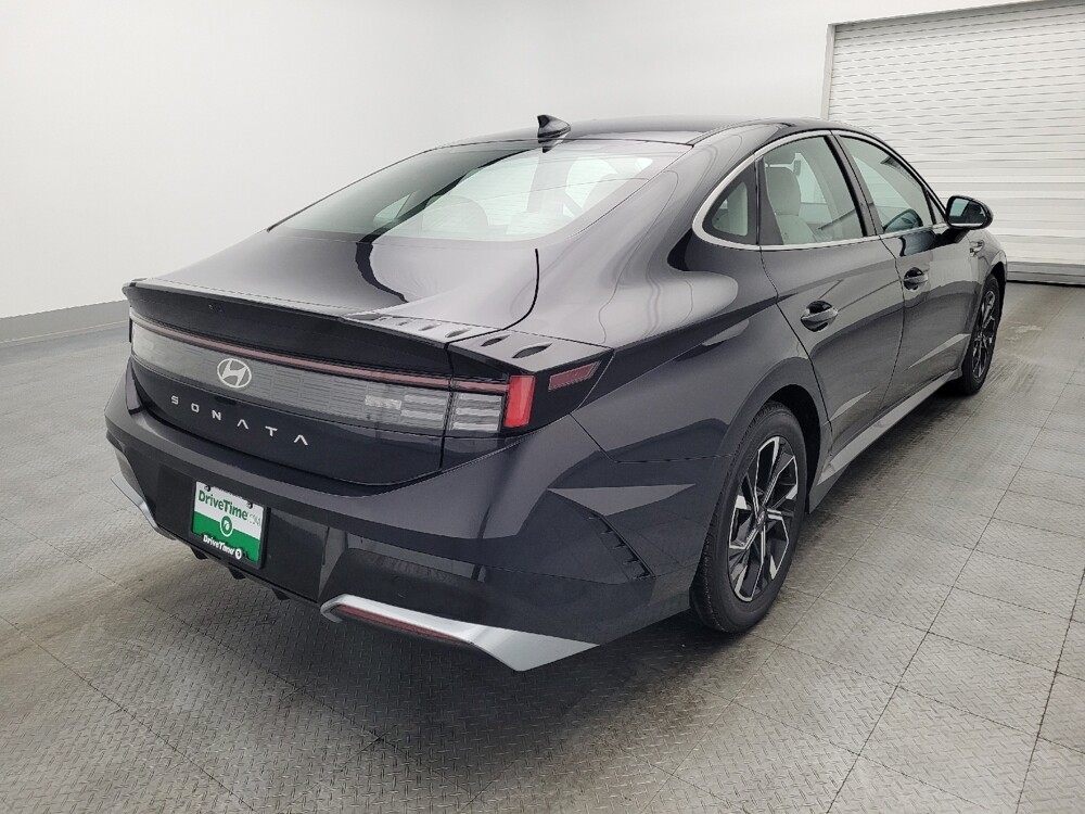 2024 Hyundai Sonata in West Palm Beach, FL 33409 - 18102894 9