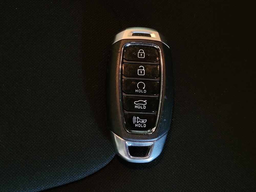 2023 Hyundai Elantra in Gainesville, FL 32609 - 18102903 32