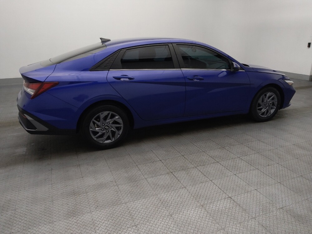 2024 Hyundai Elantra in Pensacola, FL 32505 - 18102904 10