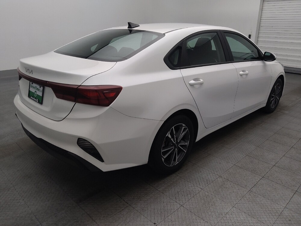 2023 Kia Forte in Jacksonville, FL 32210 - 18102915 9