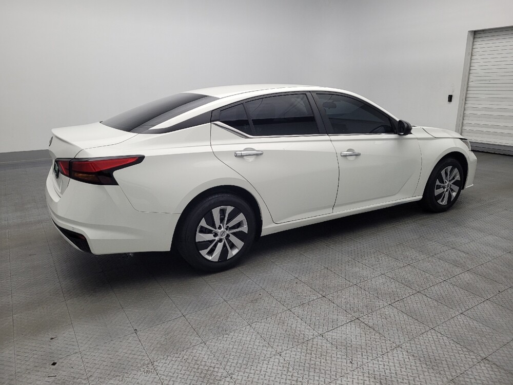 2024 Nissan Altima in Miami, FL 33157 - 18102916 10