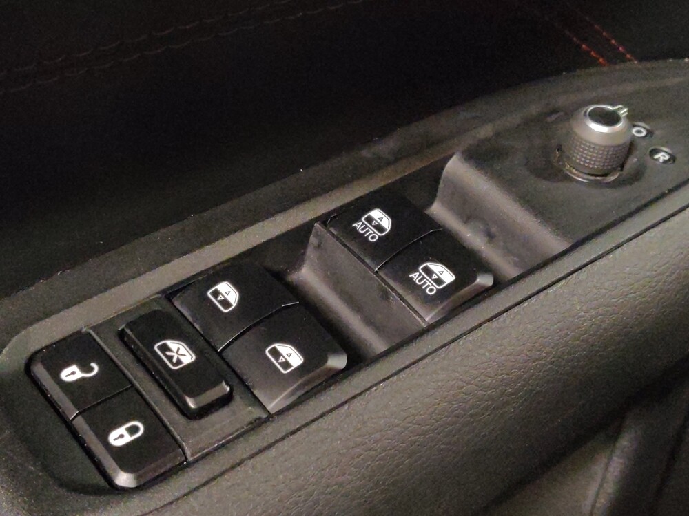 2024 Jeep Compass in Savannah, GA 31419 - 18102925 27