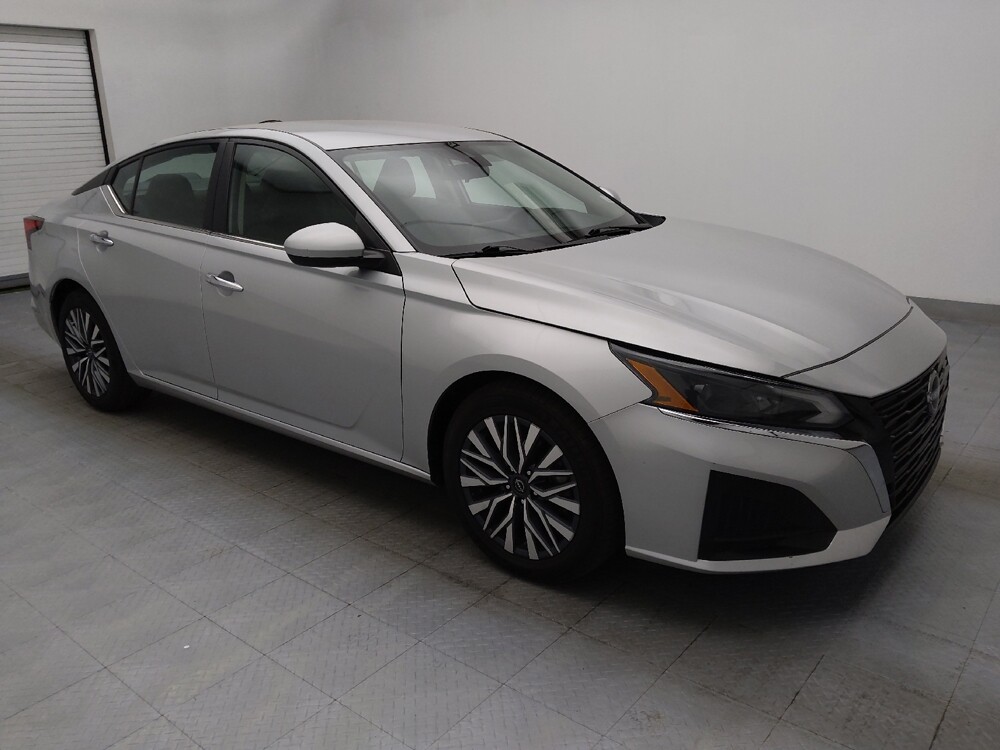 2023 Nissan Altima in Raleigh, NC 27604 - 18102935 11