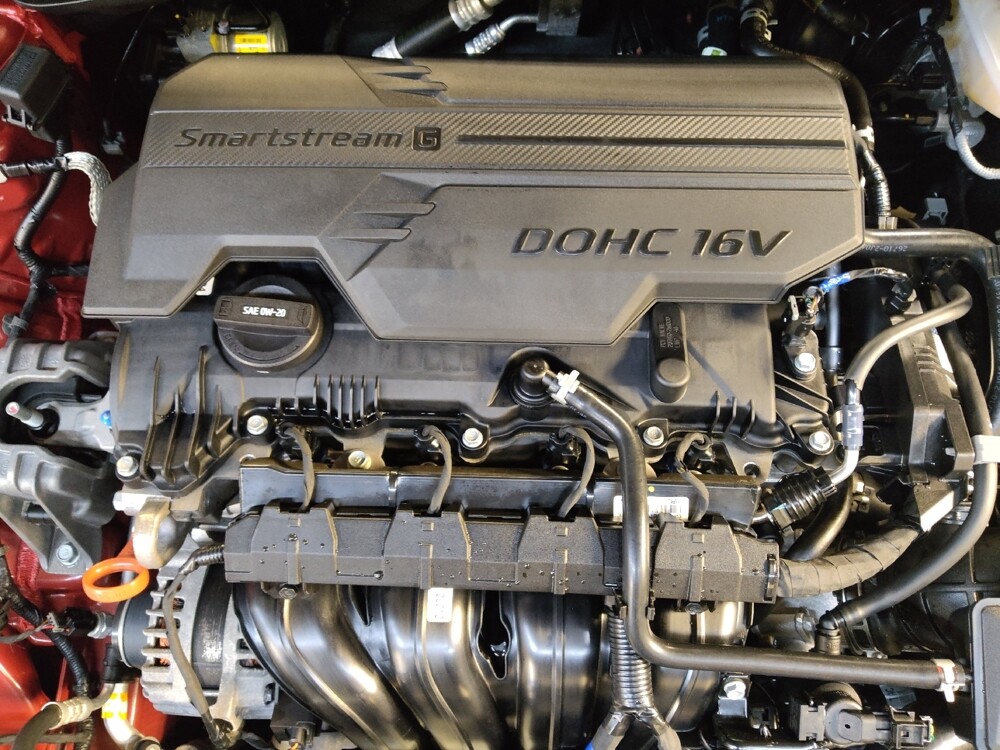 2024 Hyundai Elantra in Charlotte, NC 28273 - 18102939 30