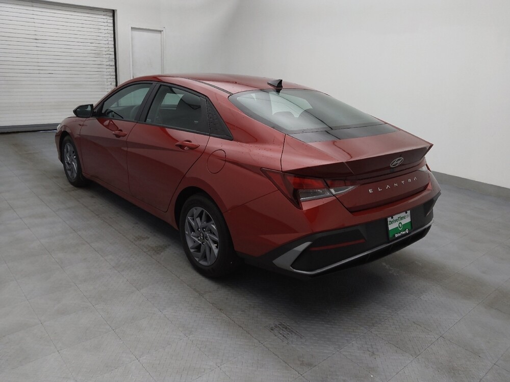 2024 Hyundai Elantra in Charlotte, NC 28273 - 18102939 5