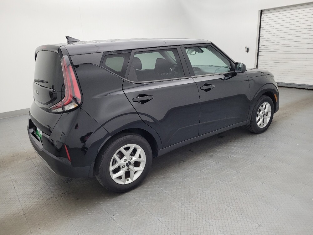 2023 Kia Soul in Wilmington, NC 28405 - 18103050 10