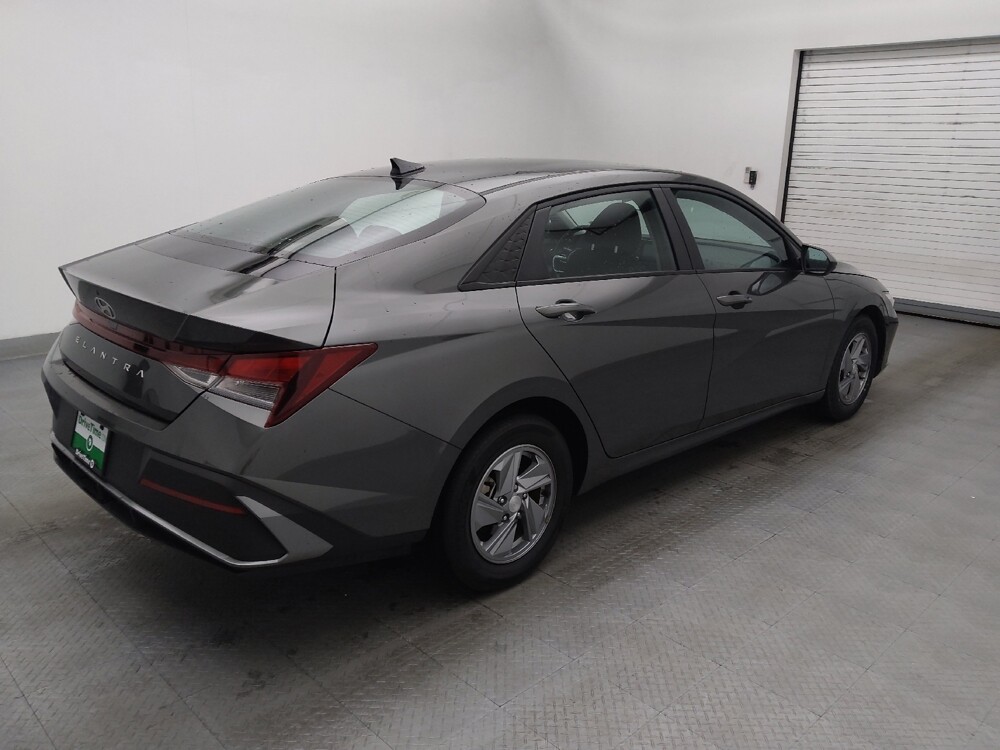 2024 Hyundai Elantra in Raleigh, NC 27604 - 18103058 10